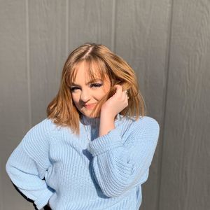 Meet your Posher, Abigail